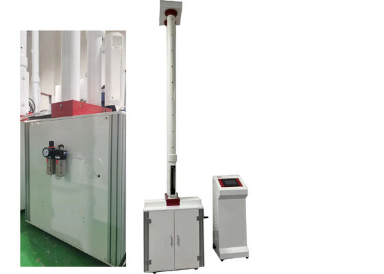 Equipo de prueba de martillo de caída que presenta mecanismos de seguridad para proteger a los operadores durante operaciones de prueba de impacto de alta energía.